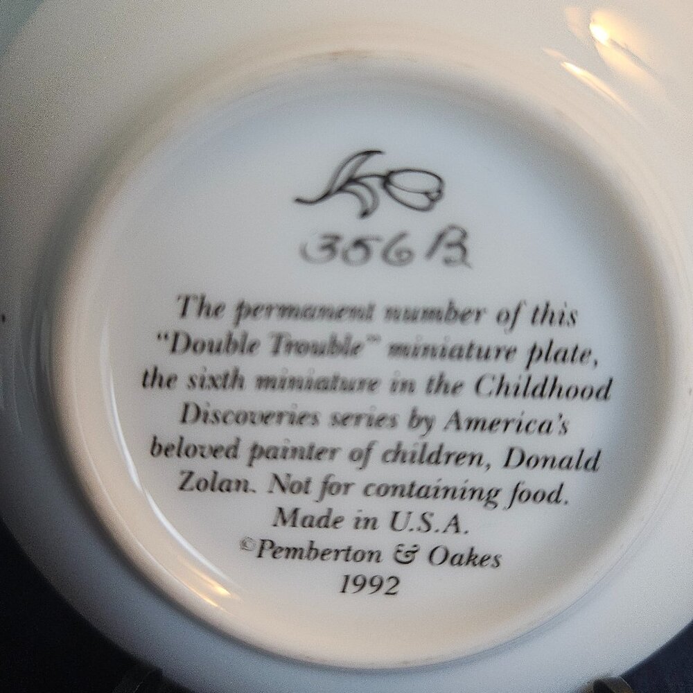 PEMBERTON & OAKES "DOUBLE TROUBLE" MINI PLATE FROM CHILDHOOD DISCOVERIES SERIES - Picture 2 of 3